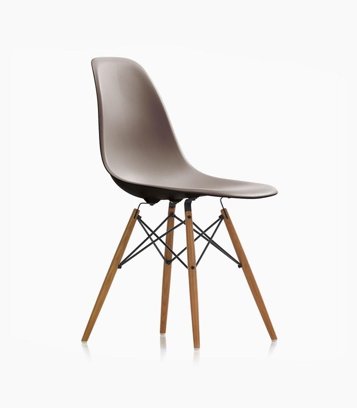 Eames Plastic Side Chair